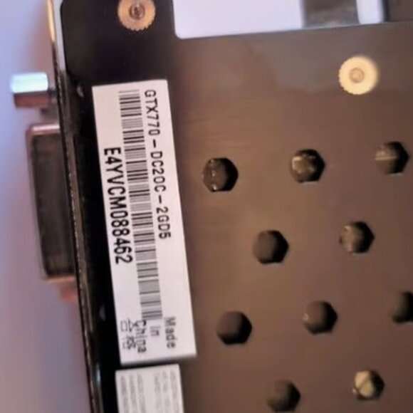 ASUS NVIDIA GTX770 chipset DirectCuII graphics card GTX770-DC2OC-2GD5 - Picture 3 of 3